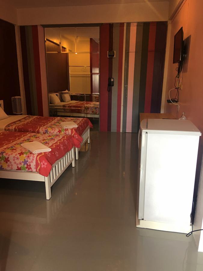 Buorana Hostel Chonburi Exterior photo