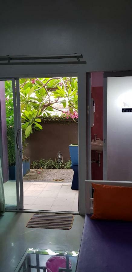 Buorana Hostel Chonburi Exterior photo